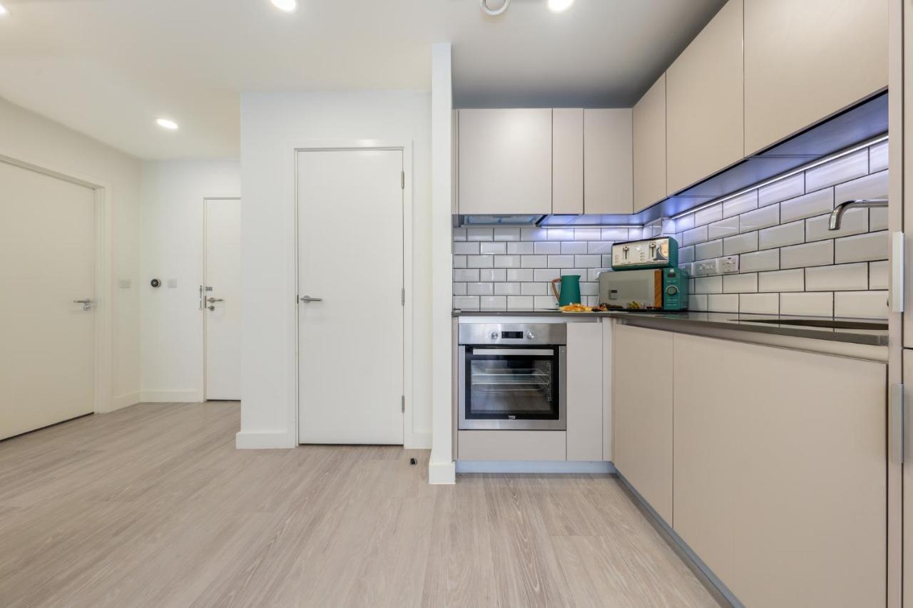 Luxury One Bedroom Serviced Apartment In The Heart Of Bedford Exterior photo