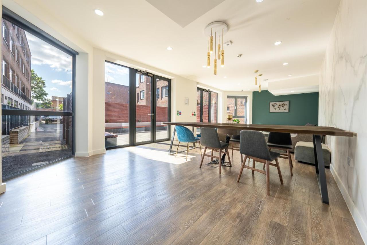 Luxury One Bedroom Serviced Apartment In The Heart Of Bedford Exterior photo