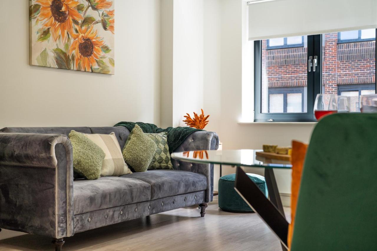 Luxury One Bedroom Serviced Apartment In The Heart Of Bedford Exterior photo